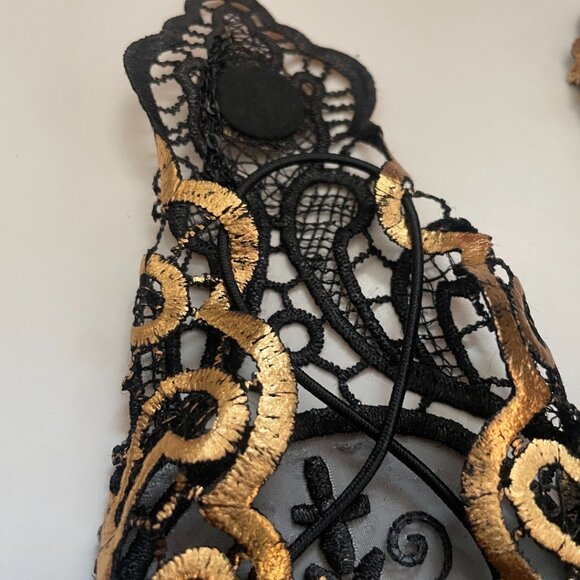 Black & Gold Gothic Lace Fingerless Gloves - Picture 3 of 9